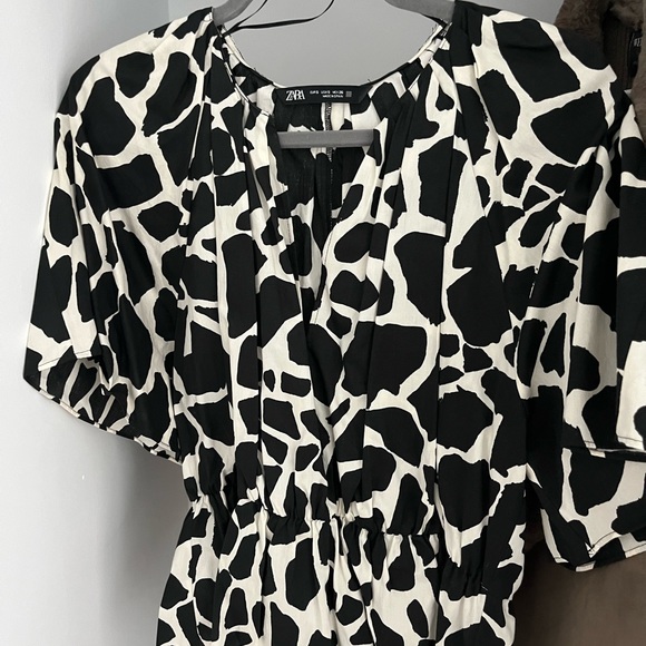 Multiple tops from Zara & Aritzia. - Picture 7 of 9